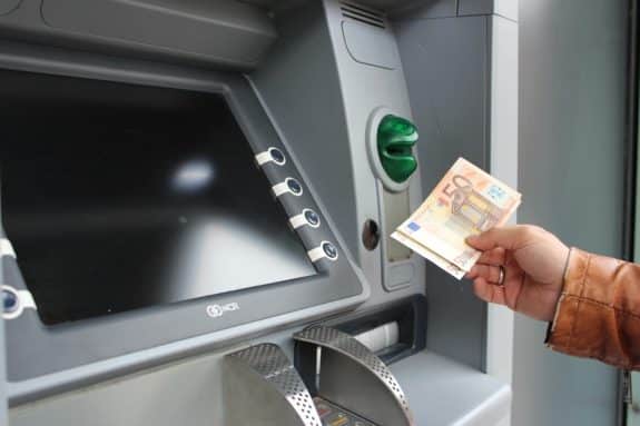 Kako povući novce s online casina